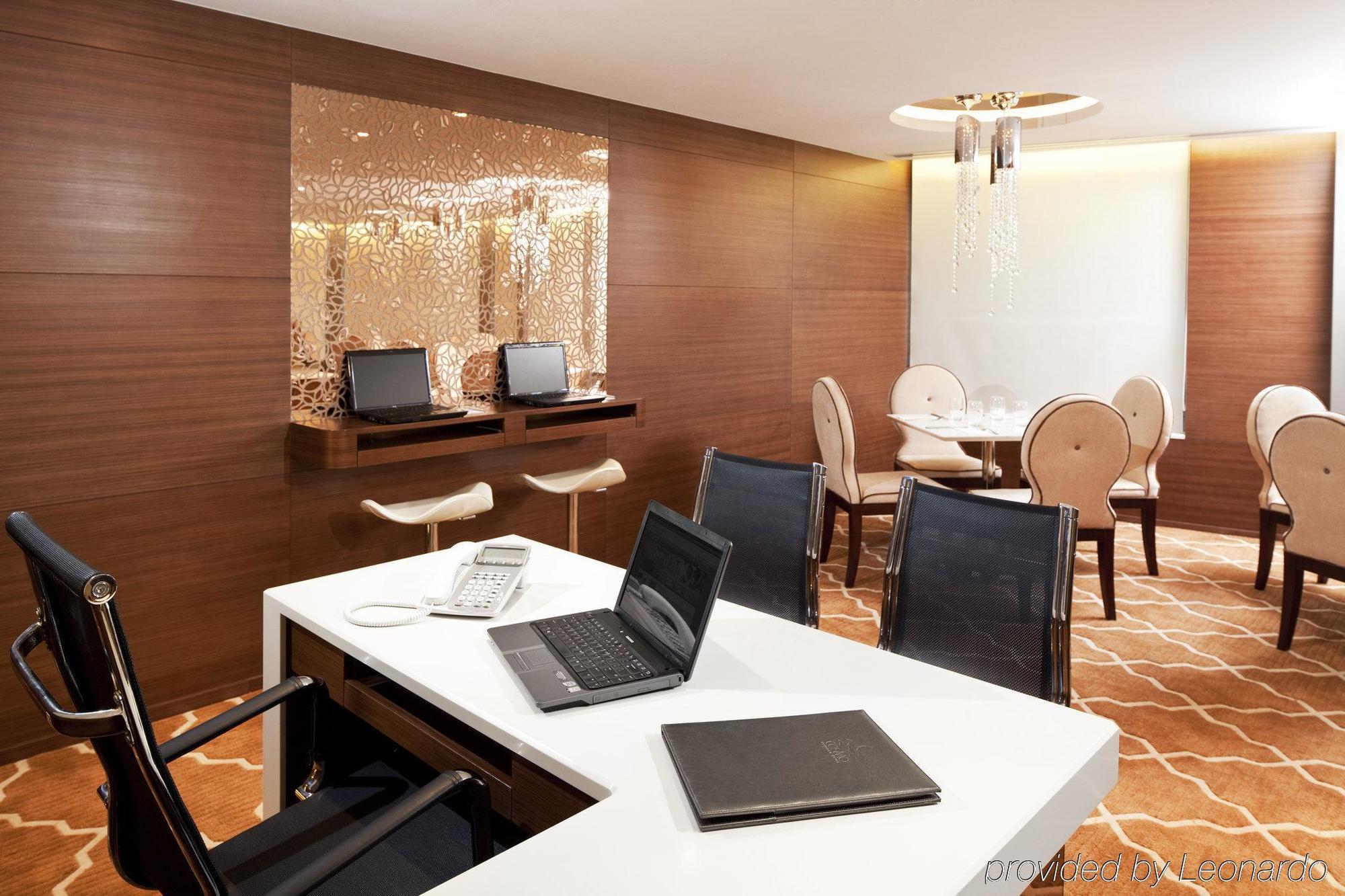 Hotel Dorsett Mongkok, 4*